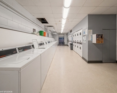 5445 N Sheridan Road - Photo Thumbnail 13
