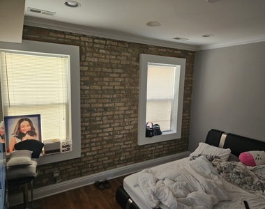 6503 N Mozart Street - Photo Thumbnail 7