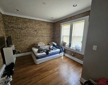 6503 N Mozart Street - Photo Thumbnail 3