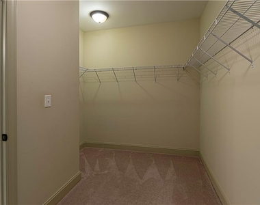 2050 Oak Grove Road Ne - Photo Thumbnail 6