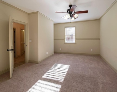 2050 Oak Grove Road Ne - Photo Thumbnail 4