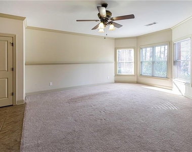 2050 Oak Grove Road Ne - Photo Thumbnail 3
