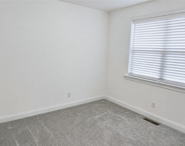 3756 Huger Place Se - Photo Thumbnail 10