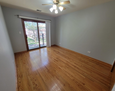 7411 N Claremont Avenue - Photo Thumbnail 9