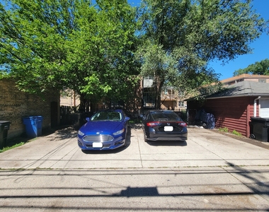 7411 N Claremont Avenue - Photo Thumbnail 22