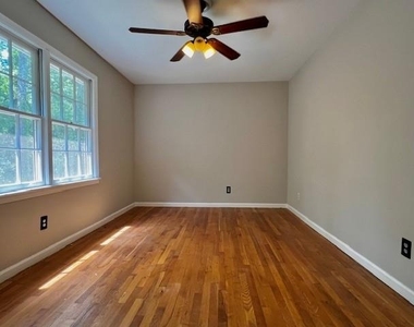 1436 Drayton Woods Drive - Photo Thumbnail 9