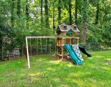 1436 Drayton Woods Drive - Photo Thumbnail 14