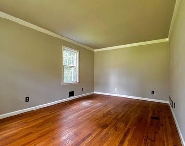 1436 Drayton Woods Drive - Photo Thumbnail 6
