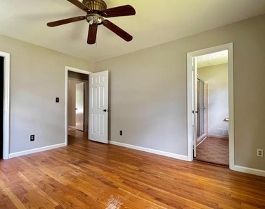 1436 Drayton Woods Drive - Photo Thumbnail 16