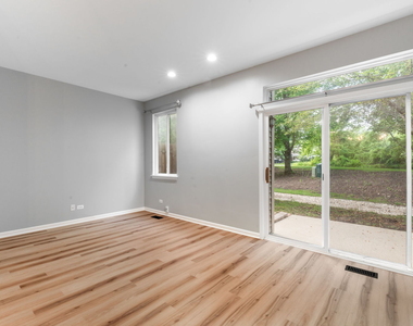 182 Stockton Drive - Photo Thumbnail 6