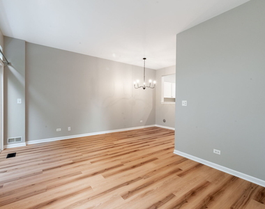 182 Stockton Drive - Photo Thumbnail 8