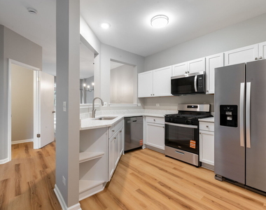 182 Stockton Drive - Photo Thumbnail 2