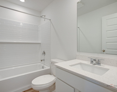 541 Yosemite Way - Photo Thumbnail 22