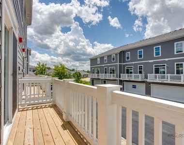 541 Yosemite Way - Photo Thumbnail 13