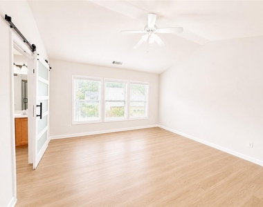 2252 Jasmine Glen Drive - Photo Thumbnail 14