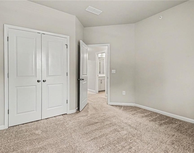 4768 Highside Way - Photo Thumbnail 21