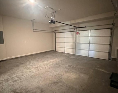 22 Berryville Drive - Photo Thumbnail 2