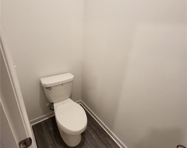 448 Golden Eagle Parkway - Photo Thumbnail 20