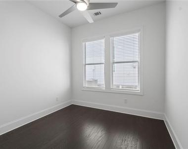 1042 Winding Branch Drive - Photo Thumbnail 9