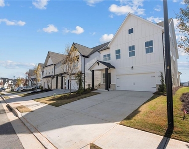 1042 Winding Branch Drive - Photo Thumbnail 4