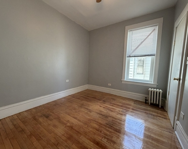 7817 S South Shore Drive - Photo Thumbnail 6