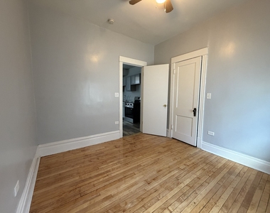 7817 S South Shore Drive - Photo Thumbnail 9