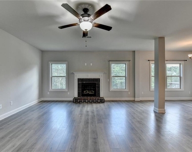 235 Bella Drive - Photo Thumbnail 21