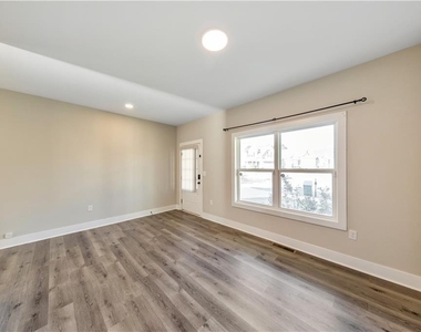 336 Nobleman Way - Photo Thumbnail 46