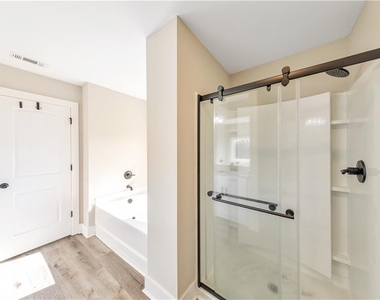 336 Nobleman Way - Photo Thumbnail 29