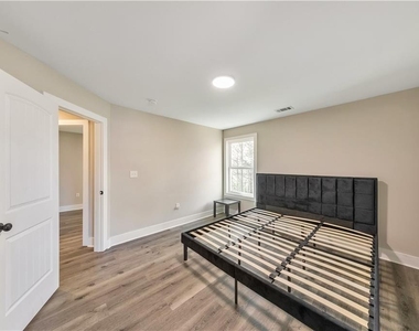 336 Nobleman Way - Photo Thumbnail 2