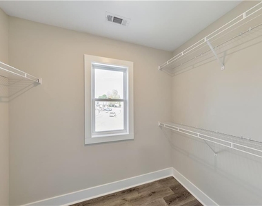 336 Nobleman Way - Photo Thumbnail 20
