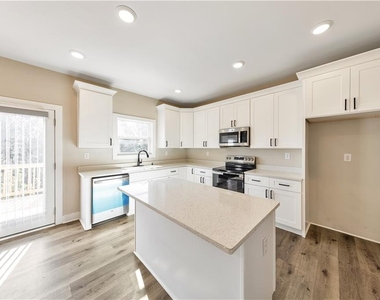 336 Nobleman Way - Photo Thumbnail 38