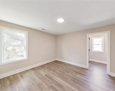 336 Nobleman Way - Photo Thumbnail 23