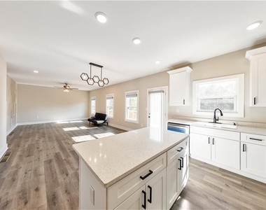 336 Nobleman Way - Photo Thumbnail 36