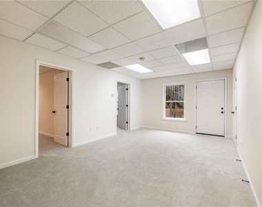 10100 Barston Court - Photo Thumbnail 20