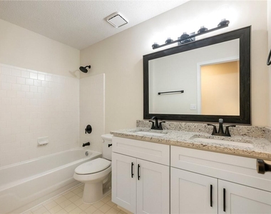 10100 Barston Court - Photo Thumbnail 14