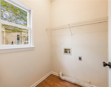 10100 Barston Court - Photo Thumbnail 10