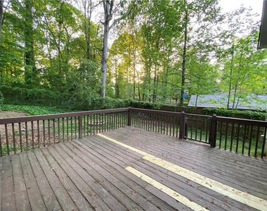 4453 Old Mabry Place Ne - Photo Thumbnail 16