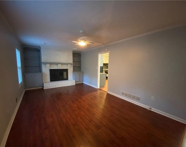 4453 Old Mabry Place Ne - Photo Thumbnail 5