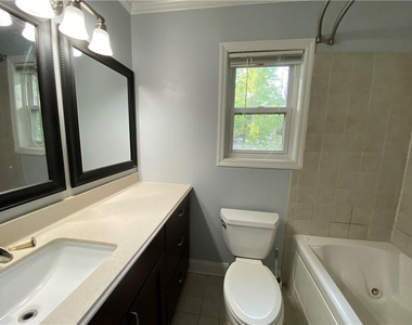 4453 Old Mabry Place Ne - Photo Thumbnail 13