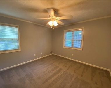 4453 Old Mabry Place Ne - Photo Thumbnail 22