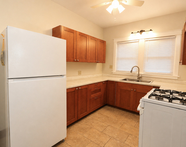 416 W Jackson Street - Photo Thumbnail 3