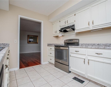 1499 Stonington Court - Photo Thumbnail 9