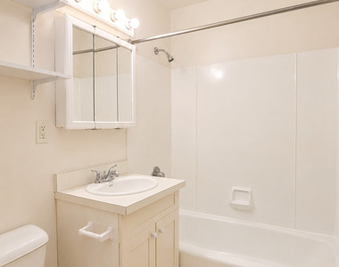 322 Maple Drive - Photo Thumbnail 11