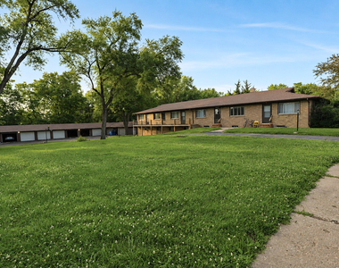 322 Maple Drive - Photo Thumbnail 3