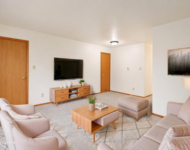 322 Maple Drive - Photo Thumbnail 4