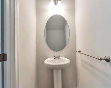 118 Briarwood Drive E - Photo Thumbnail 13