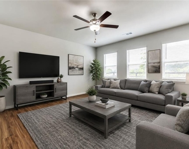 118 Briarwood Drive E - Photo Thumbnail 9