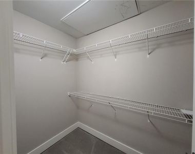 4561 Olde Perimeter Way - Photo Thumbnail 8