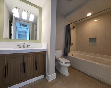 4561 Olde Perimeter Way - Photo Thumbnail 7